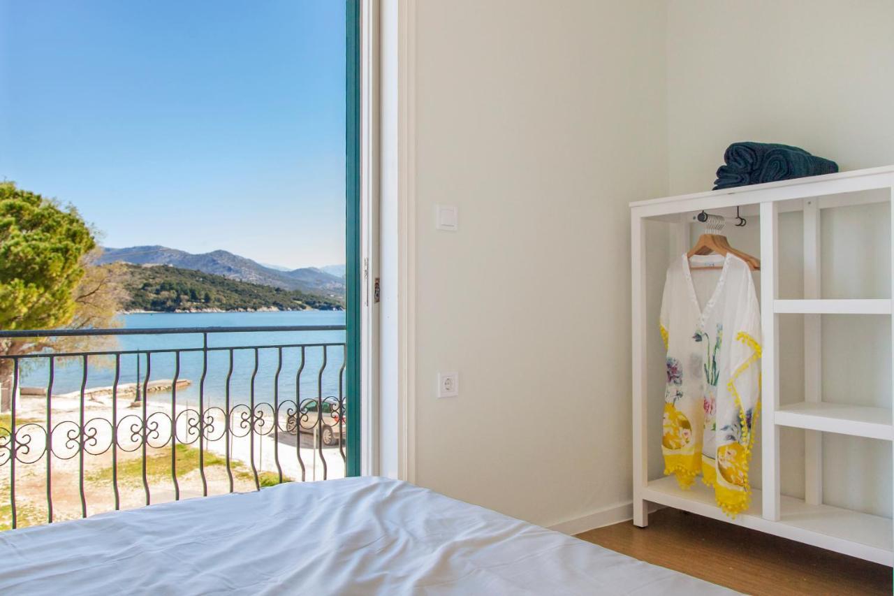 Ligia Waterfront Apartments Екстер'єр фото