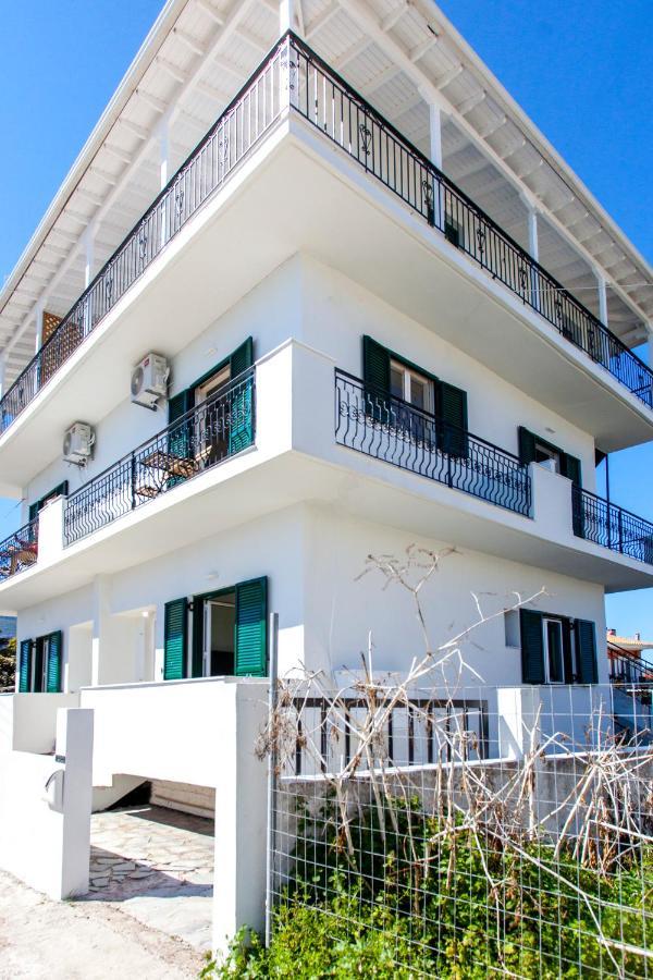 Ligia Waterfront Apartments Екстер'єр фото