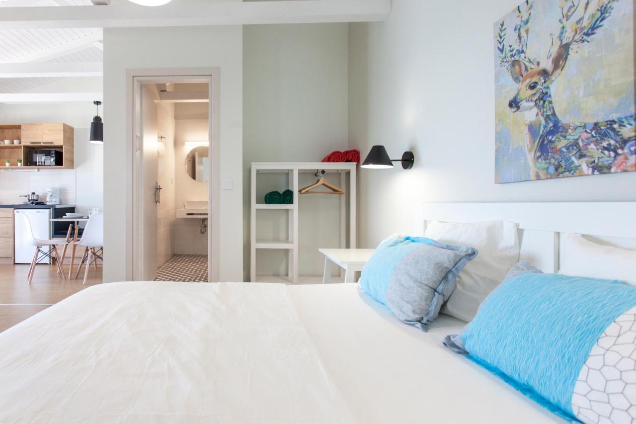 Ligia Waterfront Apartments Екстер'єр фото